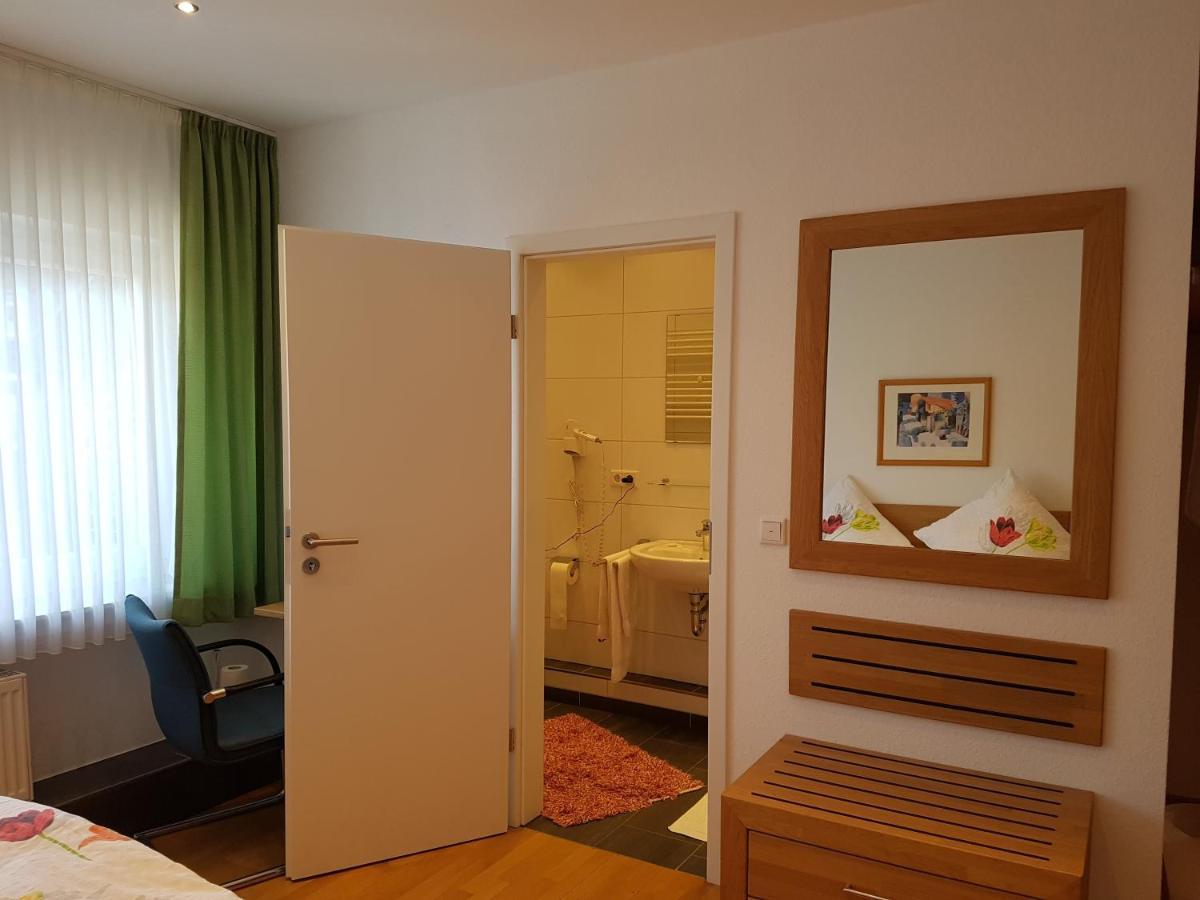 Hotel Pension Haus Pooth Wesel  Exterior photo